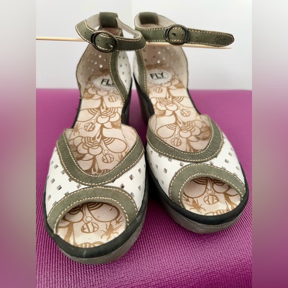 Fly London 41 Ydel Platform Peep Toe Wedges Green White - Picture 4 of 8